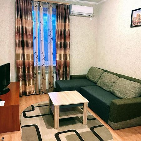 Апартаменты В Центре Кривого Рога Krivoy Rog Luaran gambar