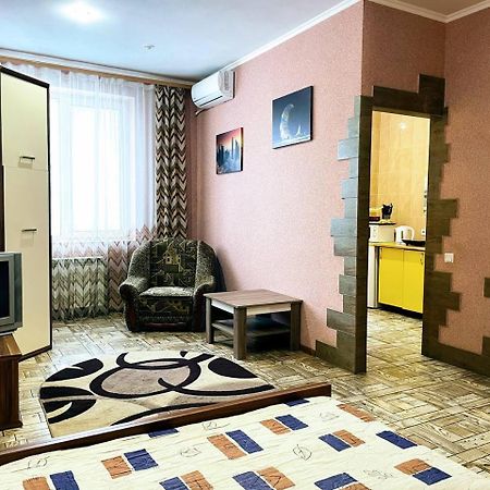 Апартаменты В Центре Кривого Рога Krivoy Rog Luaran gambar