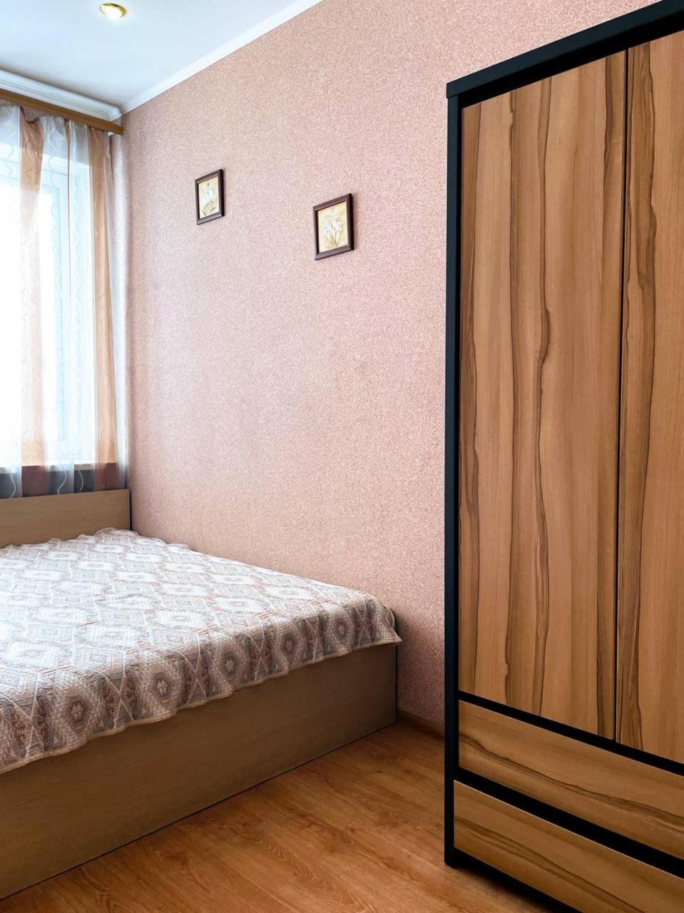 Апартаменты В Центре Кривого Рога Krivoy Rog Luaran gambar