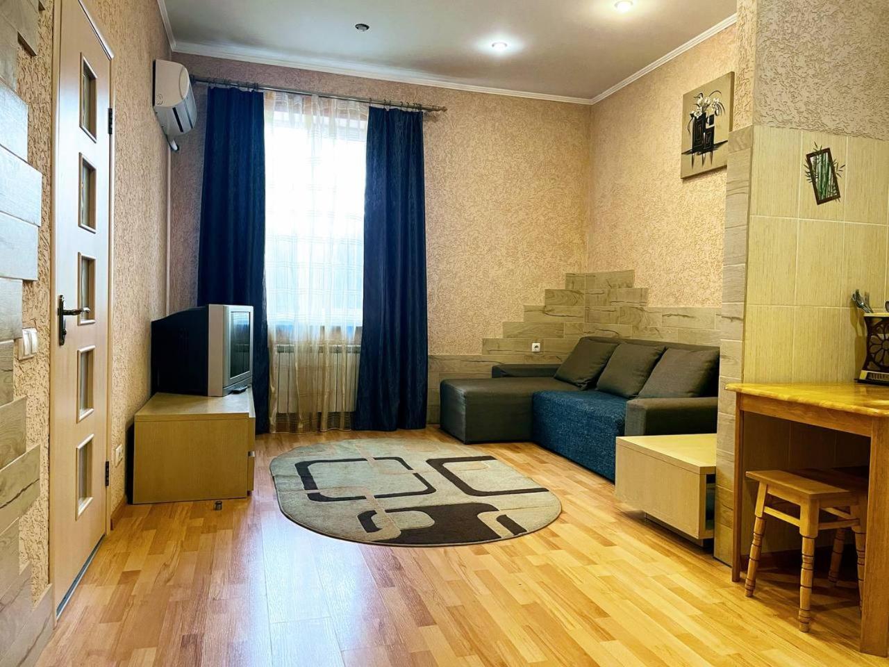 Апартаменты В Центре Кривого Рога Krivoy Rog Luaran gambar